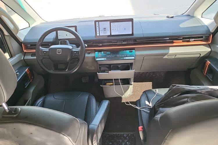 Used Farizon Super VAN 2024 Zhifu Edition Mid-Drive Mid-Roof 83 kWh Center Console