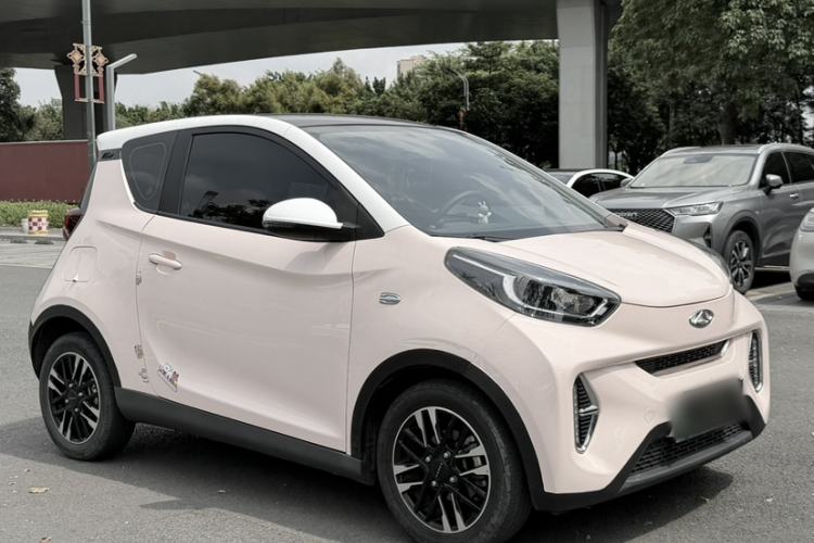 Used Chery Little Ant 2022 Sweet Pink Edition Half-Sugar Version Lithium Iron Phosphate 29.2 kWh 30 kW 301 km