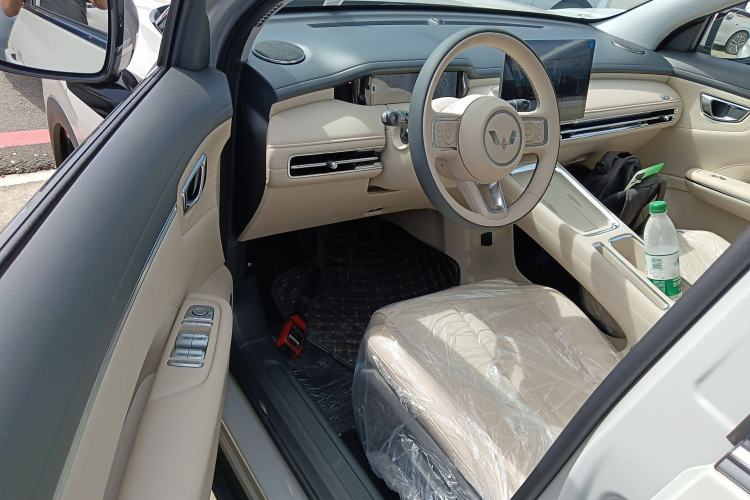 Used Wuling Bingo S 2025 Model 325km Deluxe Edition