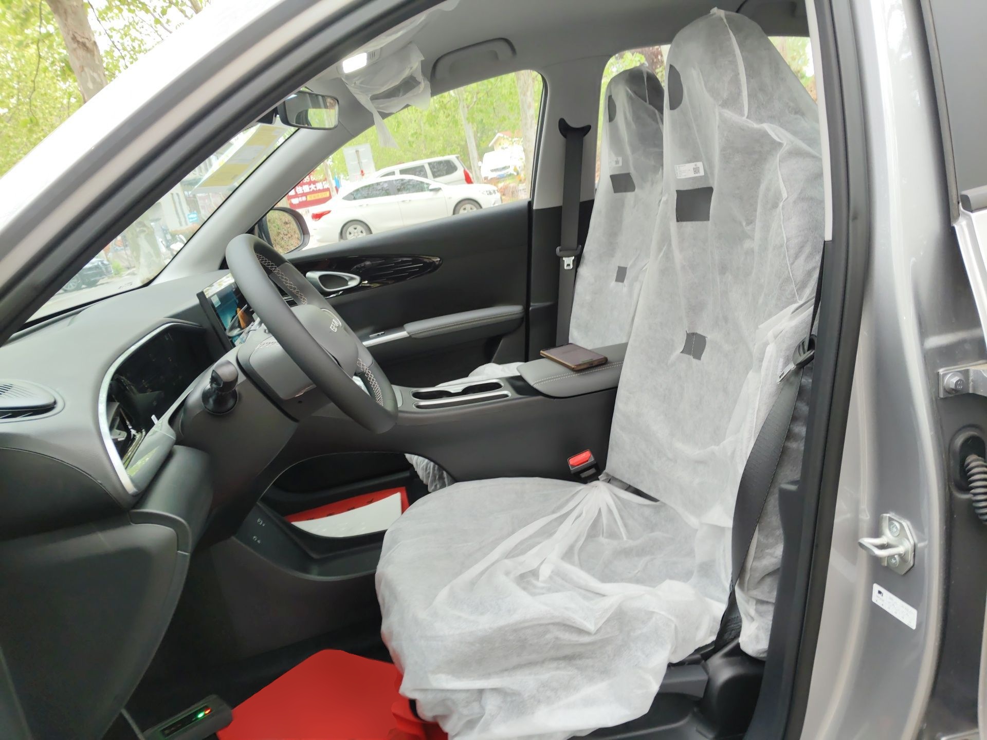 Переднее сиденье в автомобиле