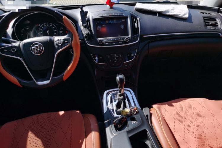 Used Buick Regal 2015 1.6T Elite Tech Model Center Console