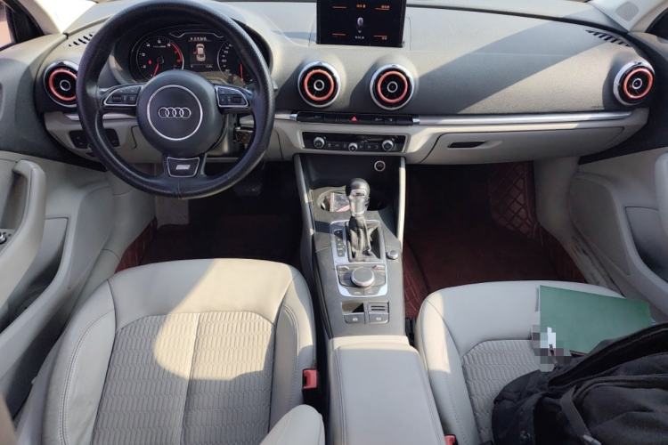 Used Audi A3 2014 Limousine 40 TFSI S line Comfort Model