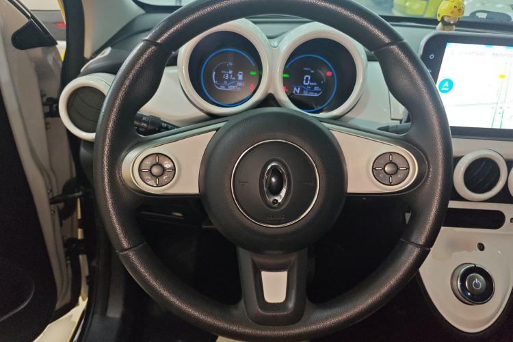 Used ORA Black Cat 2021 351 km Luxury Version Steering Wheel