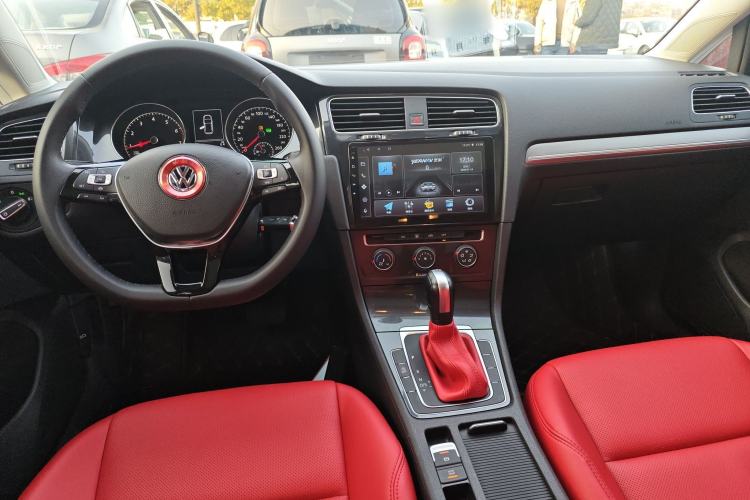 Used Volkswagen Golf 2020 200TSI DSG Comfortable and Ambitious Edition
