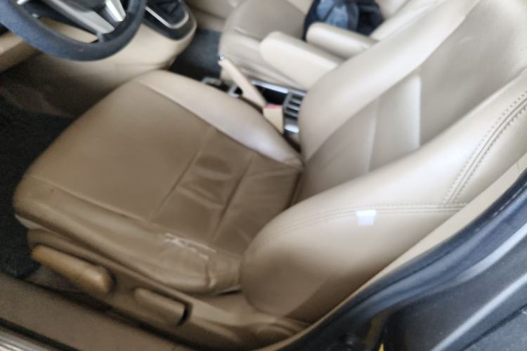 Used Haval H6 2012 1.5T Manual Two-Wheel Drive Elite Model
