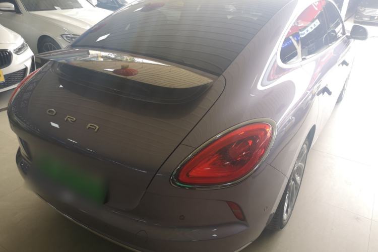 Used ORA Lightning Cat 2022 555 km Luxury Edition Rear Right 45 Deg