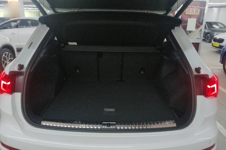 Used Audi Q3 2024 40 TFSI Fashion Dynamic Model