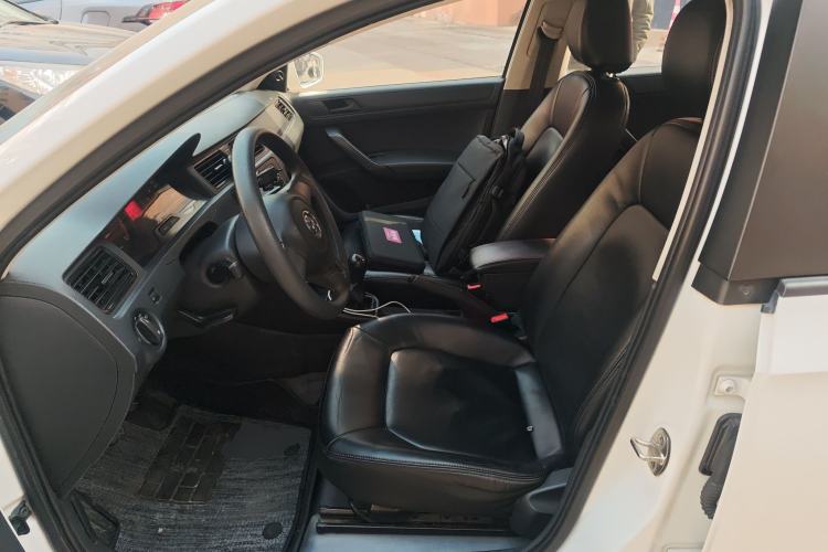 Used Volkswagen Santana 2013 1.6L Manual Fashion Edition Left Front Seat