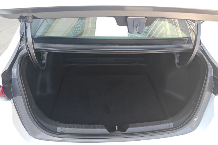 Used GAC Trumpchi EMPOW 2021 270T DCT J15 Version Trunk