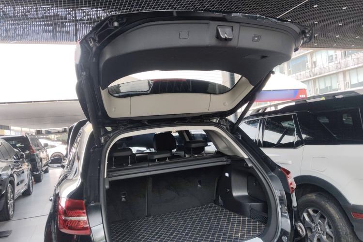 Used Hongqi HS5 2022 Revised Version 2.0T Smart Connect Flagship Edition Trunk