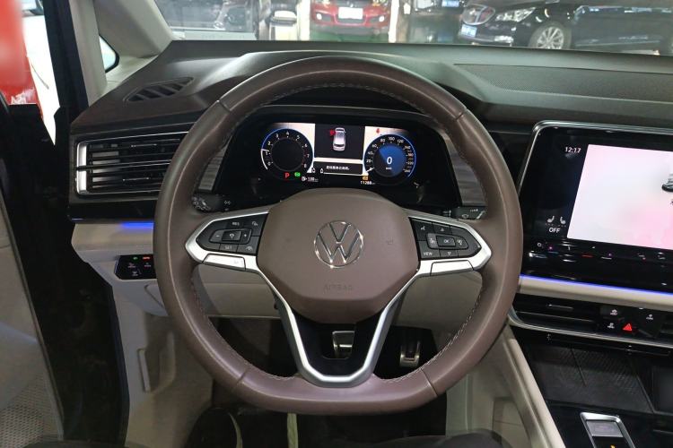 Used Volkswagen Viloran 2024 380TSI Premium Edition Steering Wheel