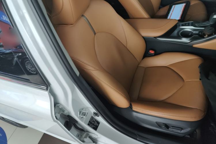 Used Toyota Camry 2021 2.5G Luxury Edition
