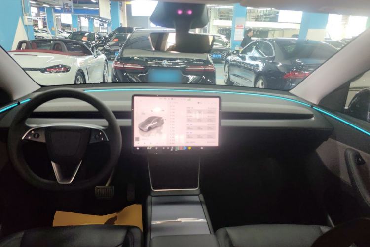 Used Tesla Model Y 2025 Rear-Wheel-Drive Version Center Console