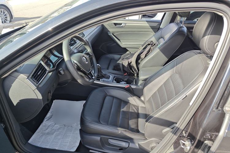 Used Volkswagen Passat 2017 1.8TSI DSG Government Procurement Version (CEA Engine)
