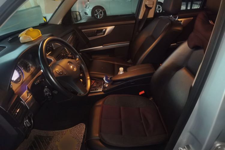 Used Mercedes-Benz GLK-Class 2011 GLK 300 4MATIC Fashion Model Left Front Seat