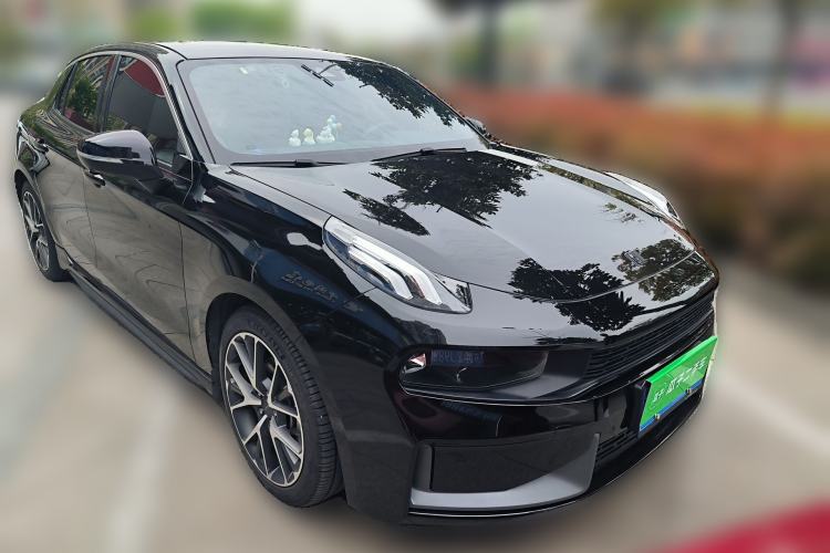 Used Lynk & Co 03 2022 2.0TD DCT JingPro Front Right 45 Deg