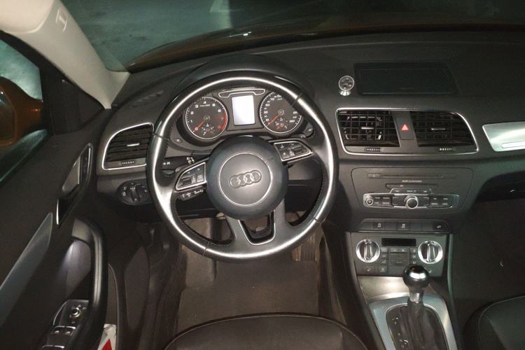 Used Audi Q3 2013 35 TFSI quattro Technology Edition Steering Wheel