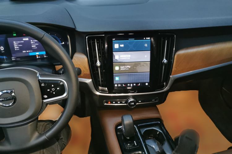 Used Volvo S90 New Energy 2024 Plug-in Hybrid Four-Wheel Drive Long-Range Zhiyi Luxury Edition