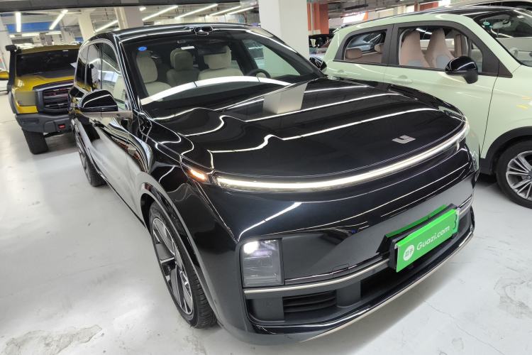 Used Li Auto L9 2025 Ultra Smart Refreshed Edition Front Right 45 Deg