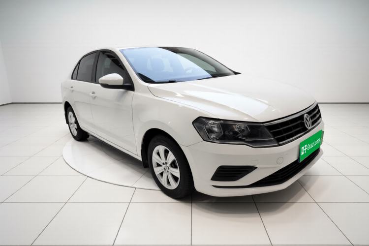 Used Volkswagen Jetta 2017 1.5L Manual Fashion Edition Exterior 2