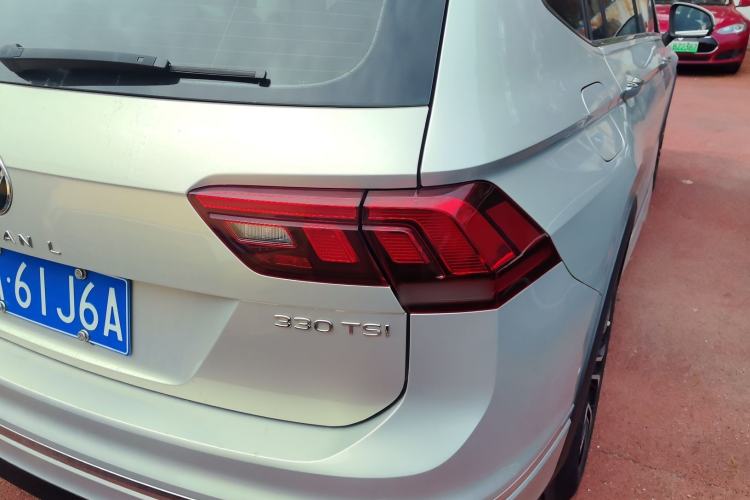 Used Volkswagen Tiguan L 2021 330TSI Automatic Two-Wheel Drive R-Line Enhanced Edition Right Rear Taillight