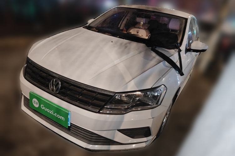 Used Volkswagen Jetta 2017 1.5L Manual Fashion Edition