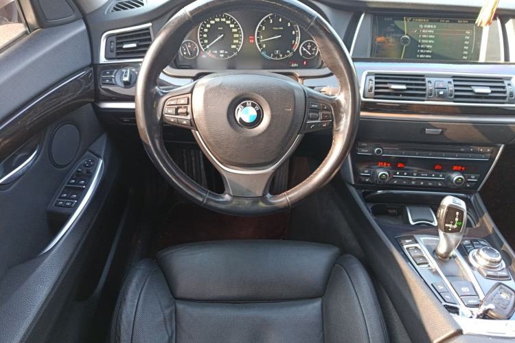 Used BMW 5 Series GT 2011 535i xDrive Luxury Edition Steering Wheel