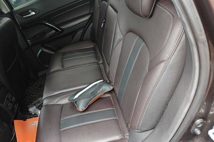 Used GAC Trumpchi GS4 2018 235T Automatic Two-Wheel Drive Elite Millionth Anniversary Edition Left Rear Seat