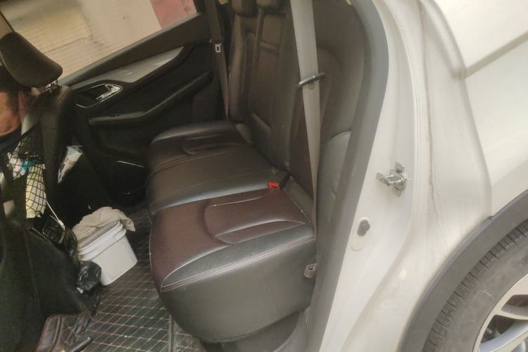 Used Baojun 560 2015 1.8L manual luxury version