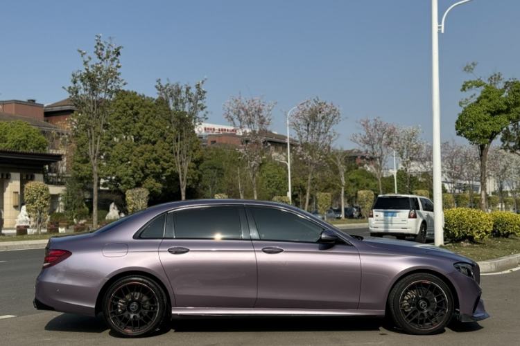 Used Mercedes-Benz E-Class 2019 E 200 L Sport 4MATIC Exterior 4