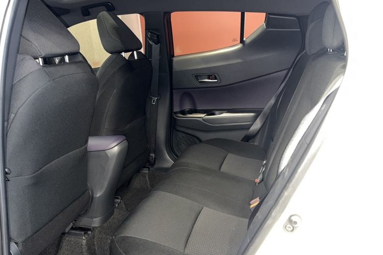 Used Toyota IZOA 2020 2.0L Enjoy Edition Interior 2