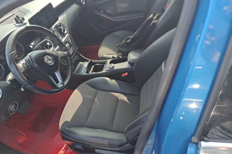 Used Mercedes-Benz A-Class 2013 A 180 Fashion Model Left Front Seat