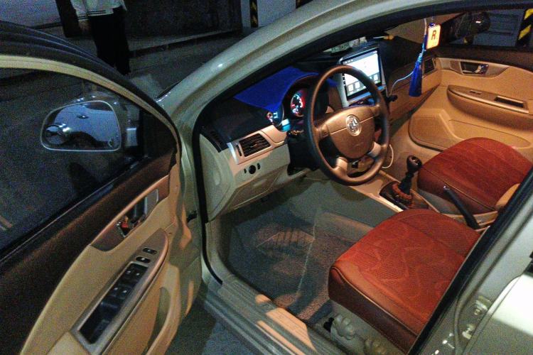 Used Buick Excelle 2013 1.5L Manual Classic Model Driver Seat