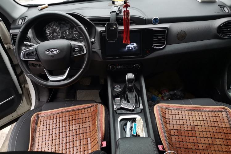 Used Chery Tiggo 5x 2019 HERO 1.5L CVT Fashion Edition Center Console