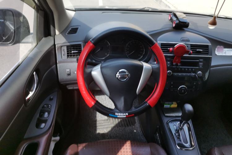 Used Nissan Tiida 2013 1.6L CVT Cool Cafe Edition Steering Wheel