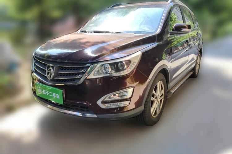 Used Baojun 560 2015 1.8L manual Comfort trim level