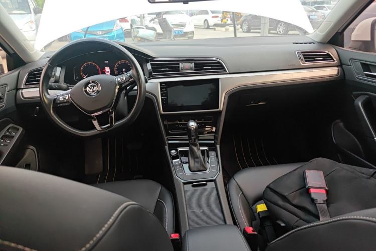 Used Volkswagen Lamando 2021 280TSI DSG Comfort Edition Center Console