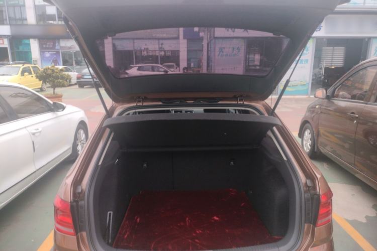 Used Volkswagen Gran Lavida 2015 230TSI DSG Comfort Edition
