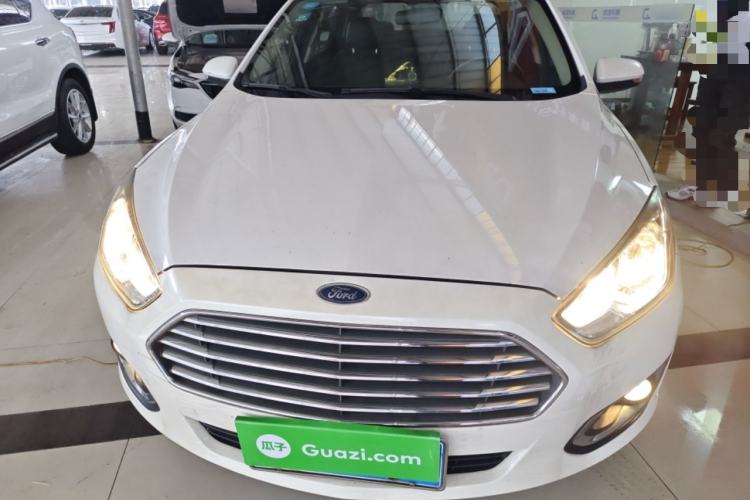 Used Ford Escort 2015 1.5L Automatic Fashion Model Front