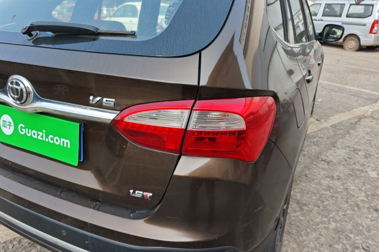 Used Brilliance V5 2016 1.5T Manual Two-Wheel Drive Smart Version