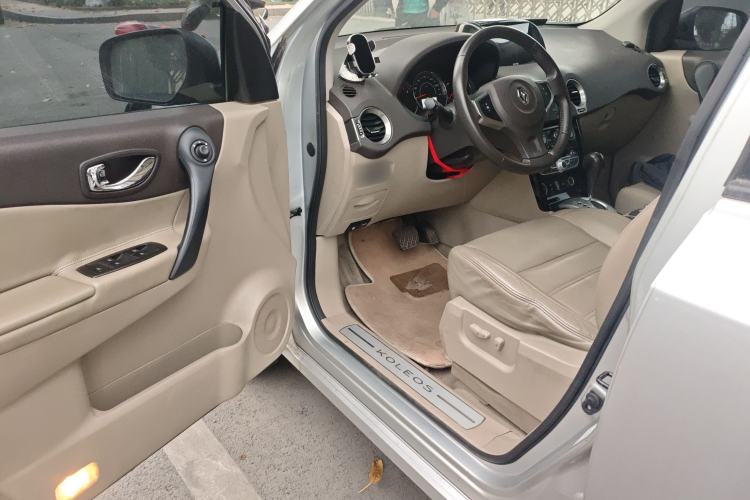 Used Renault Koleos 2012 2.5L 4x4 Comfort Edition with Navigation