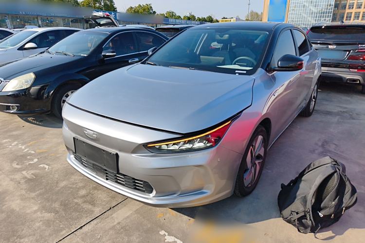 Used Geometry A 2022 Pro 600KM Red Apple Plus