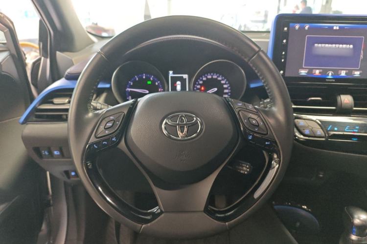 Used Toyota IZOA 2018 2.0L Yichi Version China VI Standard