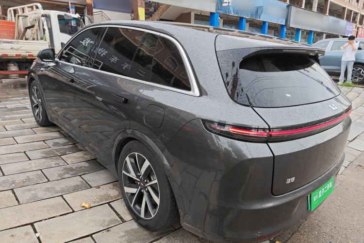 Used Li Auto L7 2023 Pro Model Exterior 2
