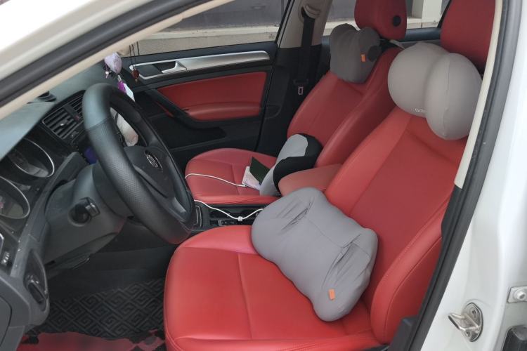 Used Volkswagen Golf 2018 1.6L Automatic Fashion Model
