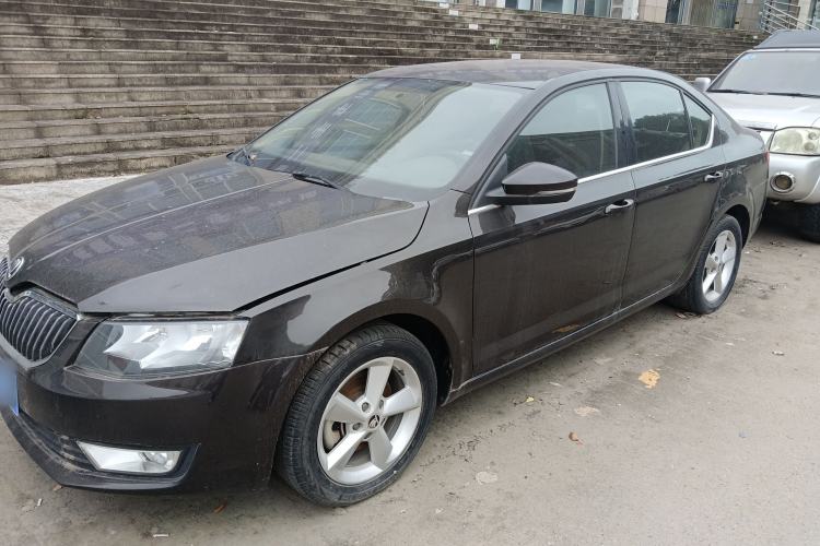 Used Skoda Octavia 2015 1.6L Manual Yijie Edition