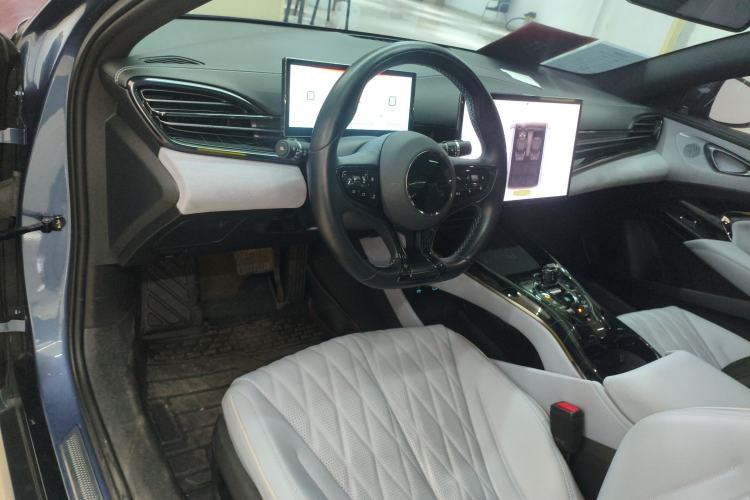 Used BYD Seal 2022 550 km Standard Range Rear-Wheel Drive Prestige Version
