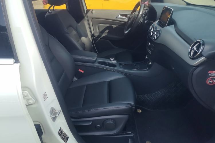 Used Mercedes-Benz B-Class 2015 B 200 Fashion Model