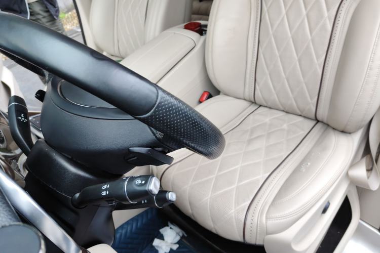 Used Mercedes-Benz V-Class 2020 V 260 Avantgarde Edition
