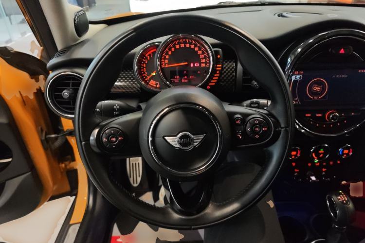 Used MINI MINI 2015 2.0T COOPER S Five-Door Edition